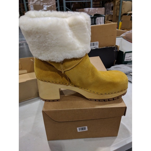 MIA Womens Jildie Wooden Shearling Clog